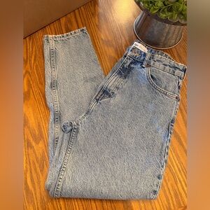 Zara Women's Light Blue Ankle Jeans